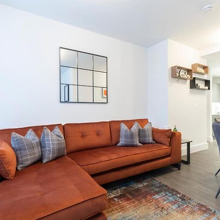 Elliot Oliver - Luxury 2 Bedroom Regency Apartment With Parking & Ev Charger Cheltenham Bagian luar foto
