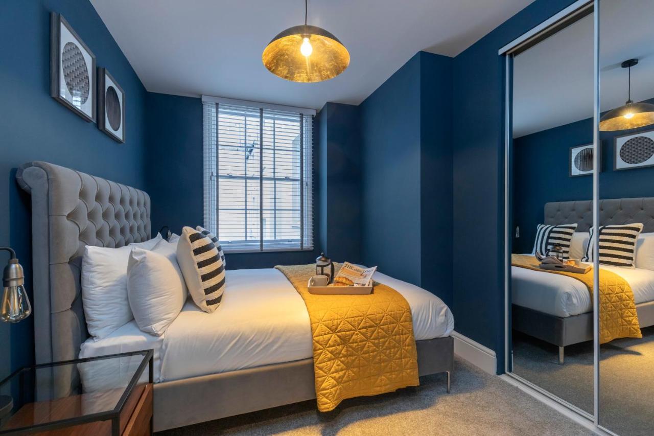 Elliot Oliver - Luxury 2 Bedroom Regency Apartment With Parking & Ev Charger Cheltenham Bagian luar foto